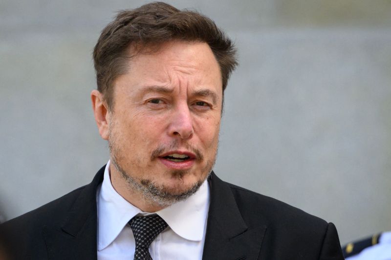 230930120257-01-elon-musk-germany-migrant-debate-intl-JsMssU.jpg