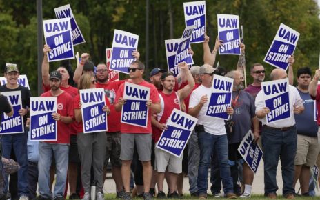 231116-united-auto-workers-uaw-mn-1220-b80fc3-V8zw0U-800x533.jpg