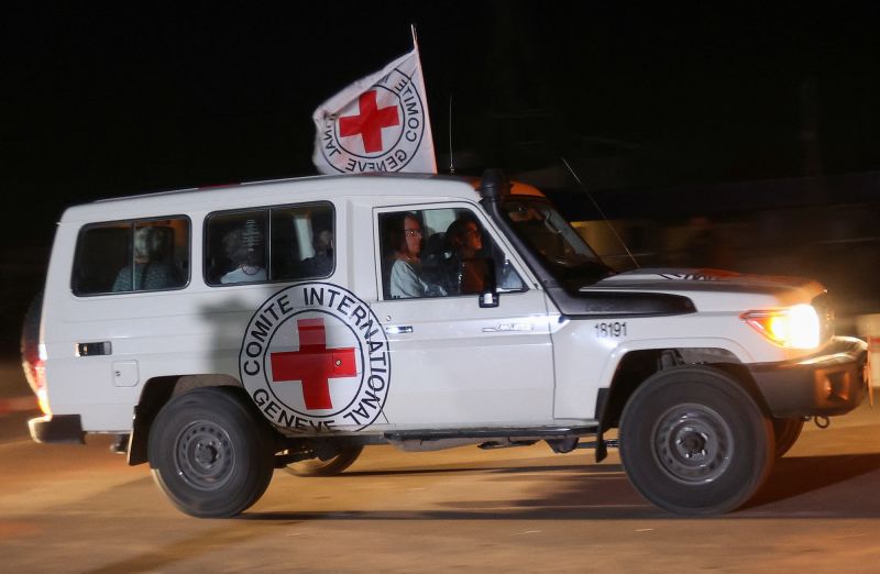 231124155922-01-red-cross-rafah-1124-eUOs0y.jpg