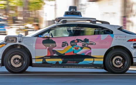 231228-driverless-car-wm-353p-b7e071-HJ7Bcd.jpg